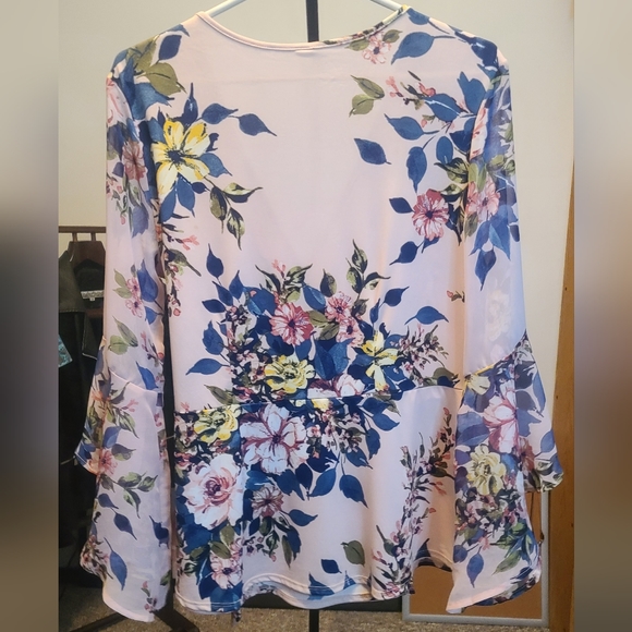 Pink Floral Bell Sleeve Top - Picture 2 of 8